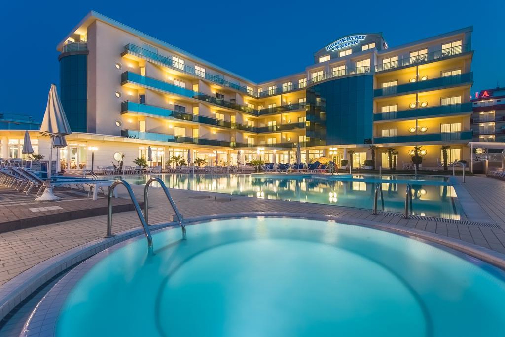 Hotel Valverde & Residenza Cesenatico Εξωτερικό φωτογραφία