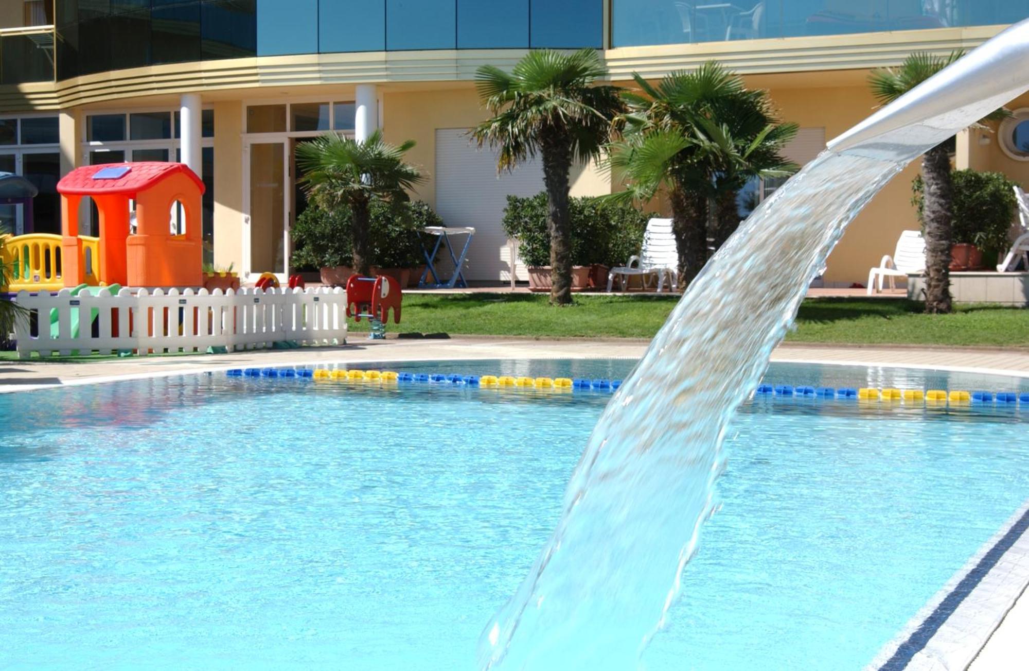 Hotel Valverde & Residenza Cesenatico Εξωτερικό φωτογραφία