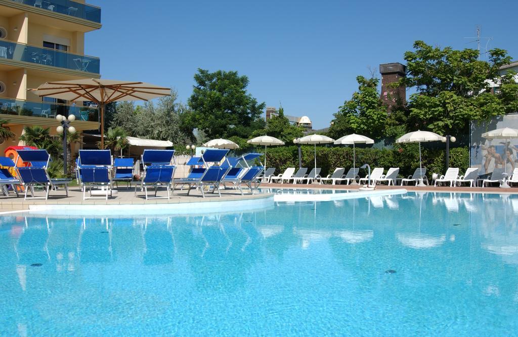 Hotel Valverde & Residenza Cesenatico Εξωτερικό φωτογραφία