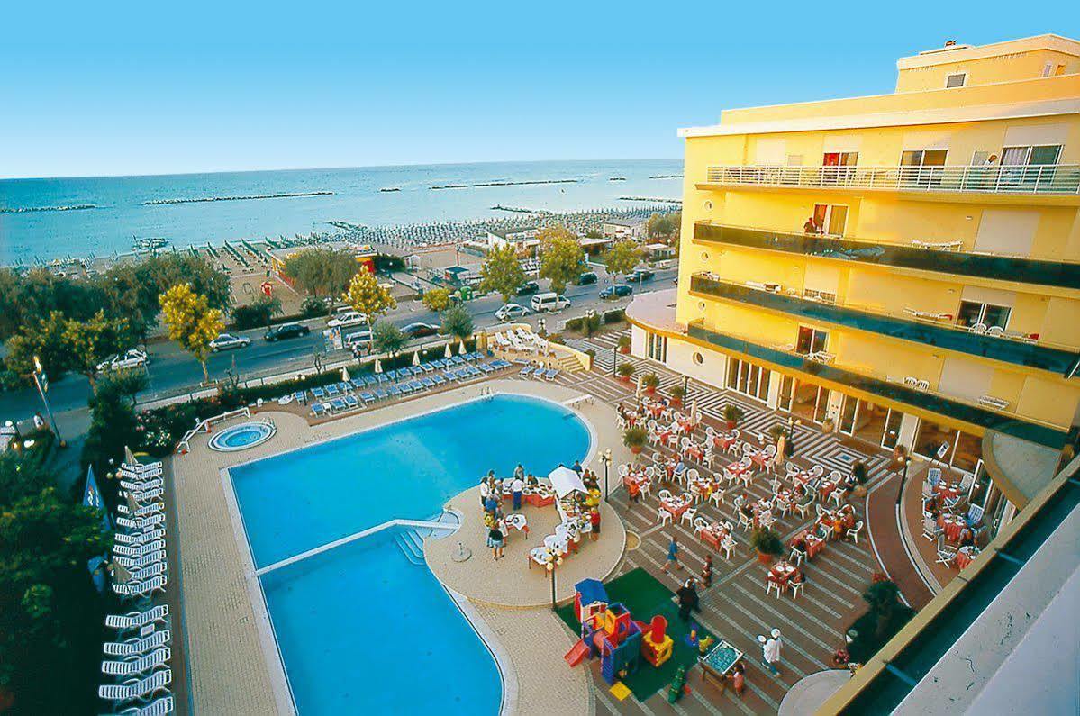 Hotel Valverde & Residenza Cesenatico Εξωτερικό φωτογραφία