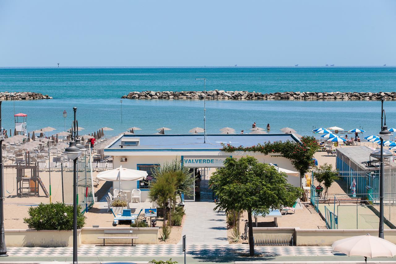 Hotel Valverde & Residenza Cesenatico Εξωτερικό φωτογραφία